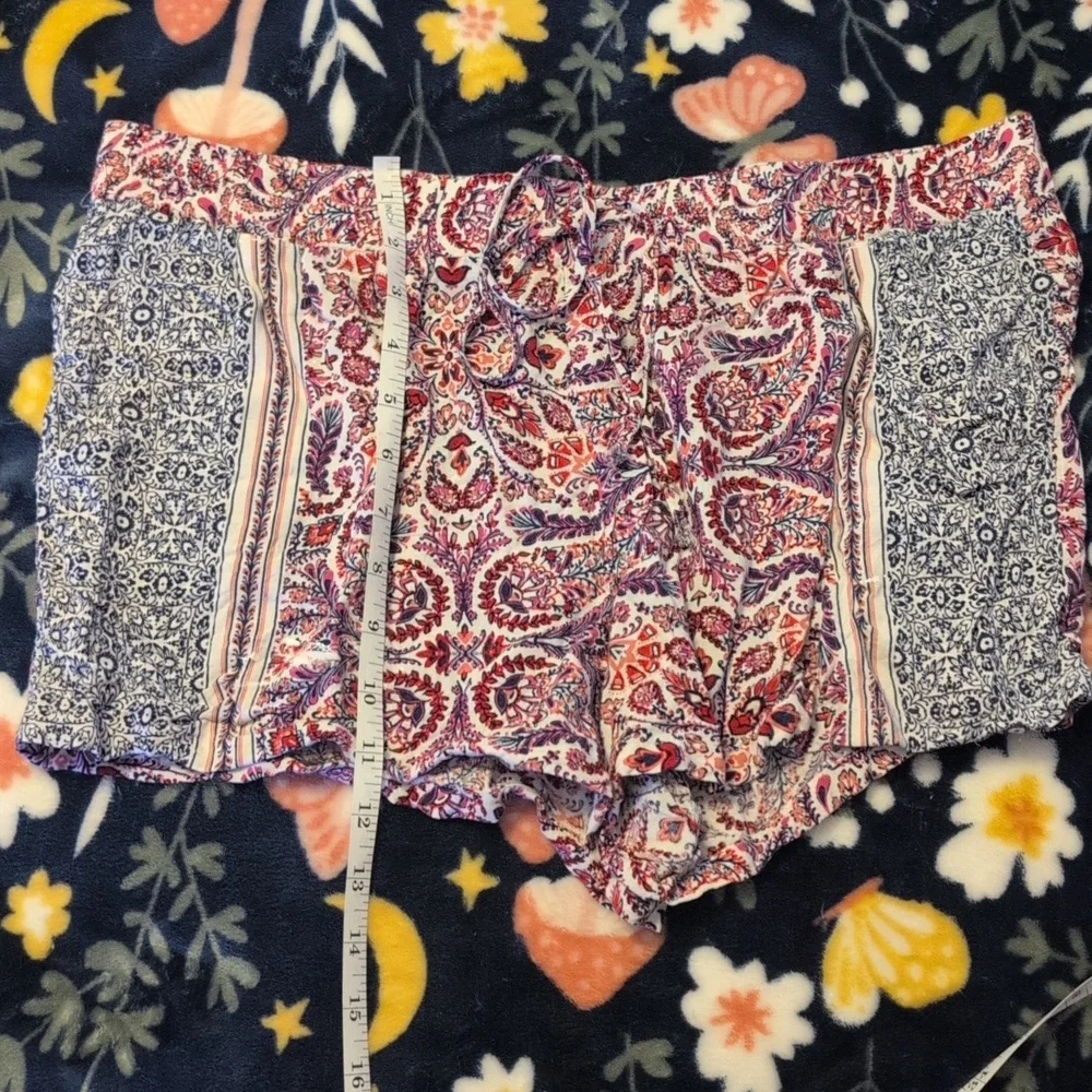 Paisley Print Shorts - Picture 5 of 5
